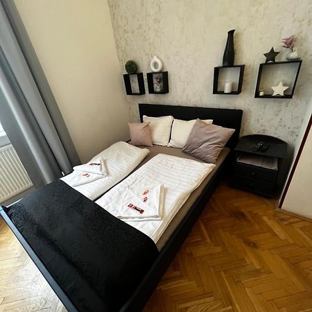 Spring Roses Downtown Boutique Hotel Budapeşte Dış mekan fotoğraf