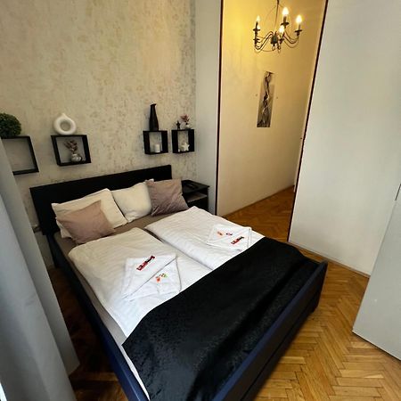 Spring Roses Downtown Boutique Hotel Budapeşte Dış mekan fotoğraf