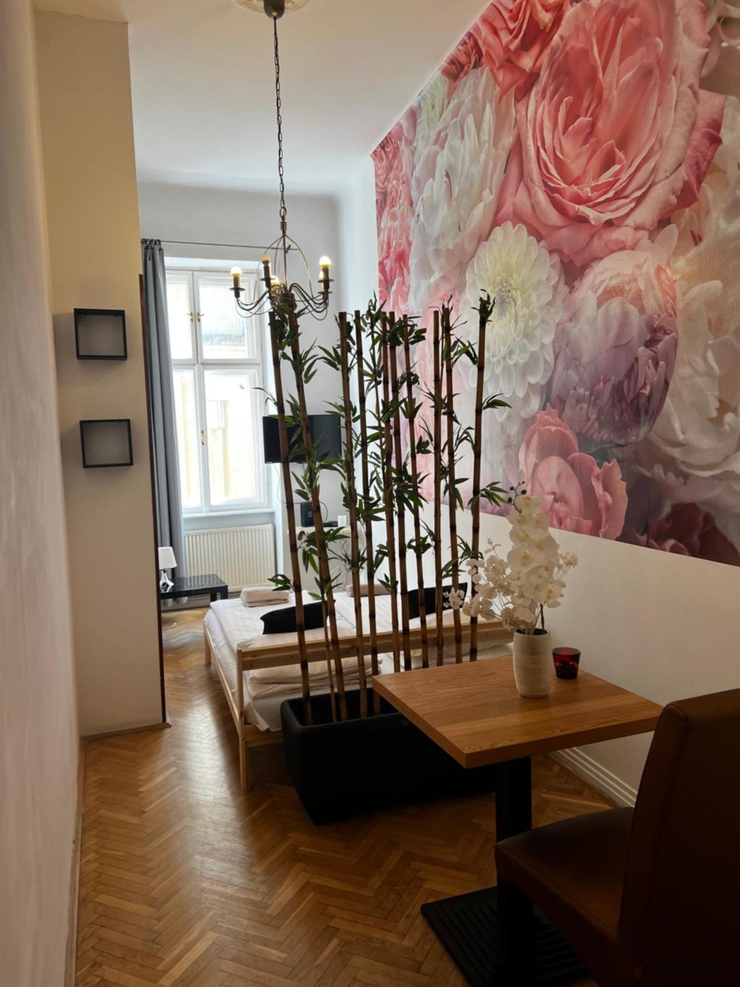 Spring Roses Downtown Boutique Hotel Budapeşte Dış mekan fotoğraf