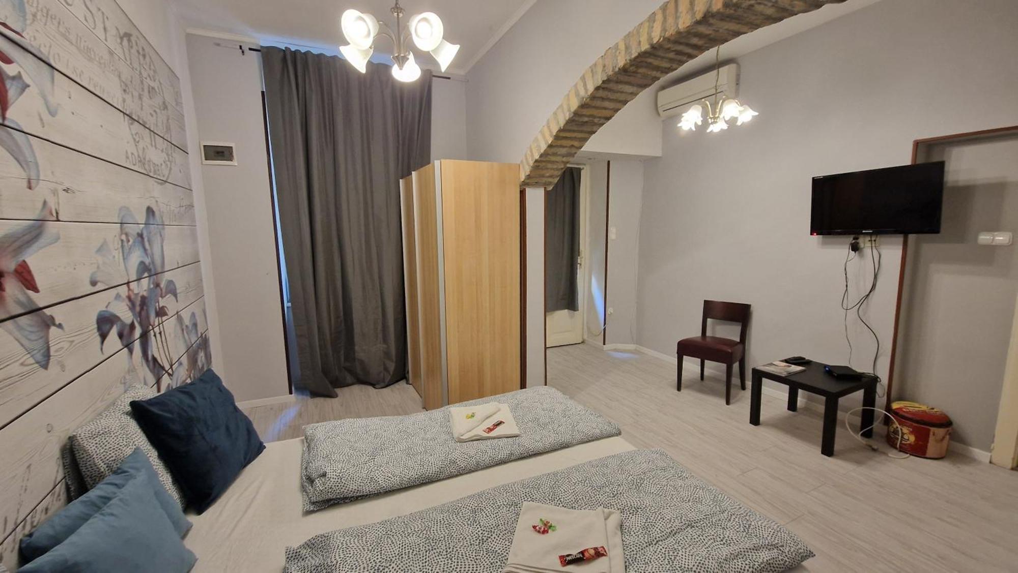 Spring Roses Downtown Boutique Hotel Budapeşte Dış mekan fotoğraf